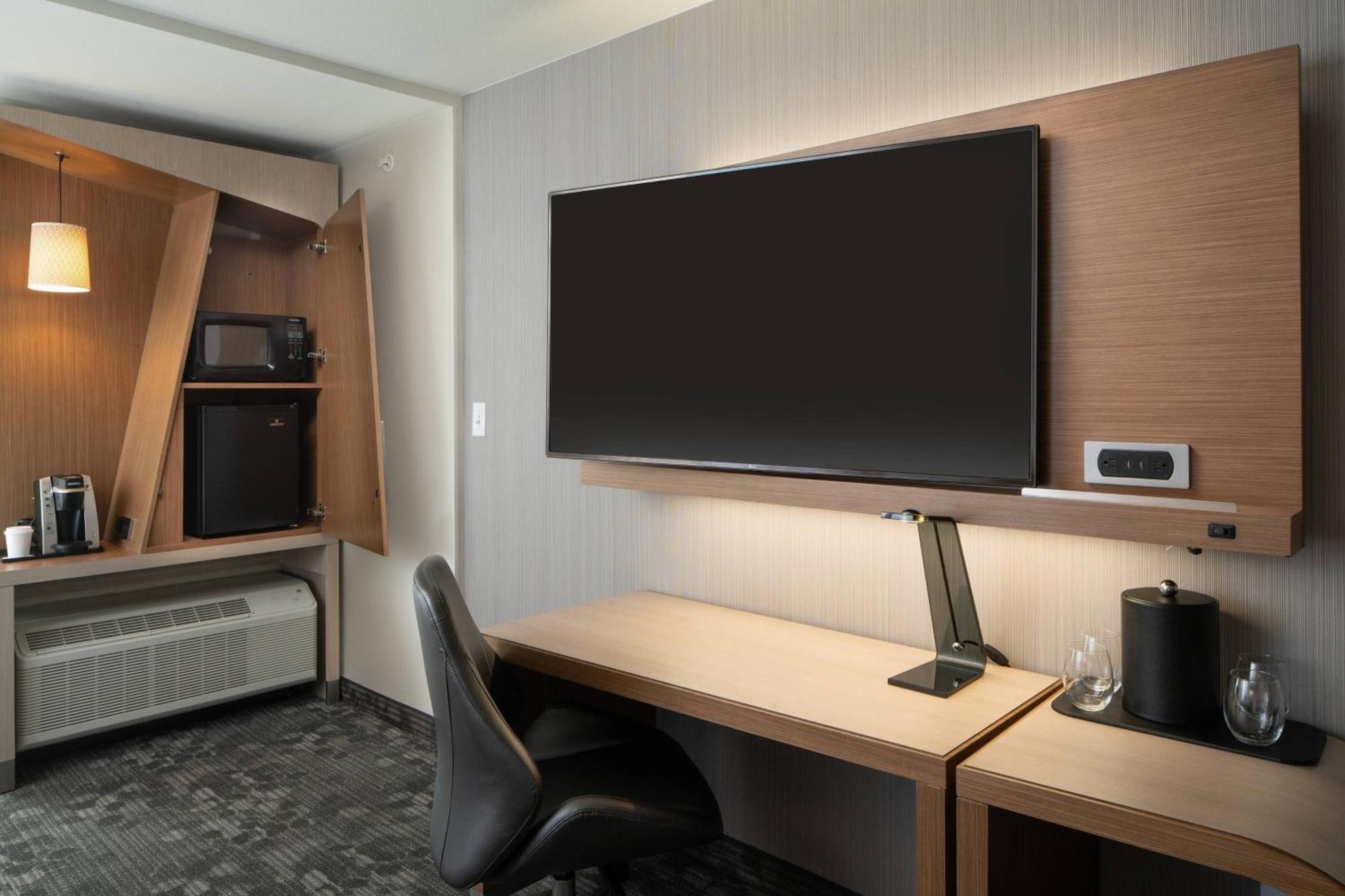 Courtyard By Marriott Lafayette South Hotel Eksteriør billede